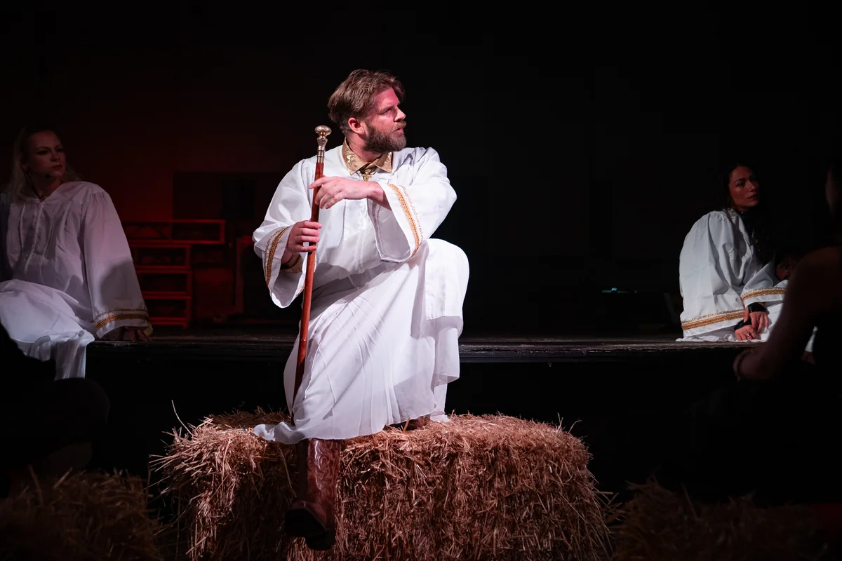 The Golden Calf, photo 2